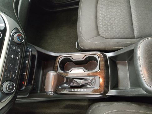 Used 2015 GMC Canyon SLE image 26