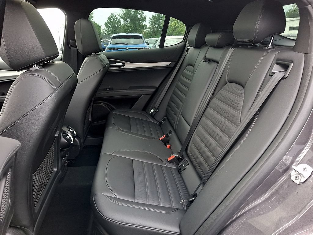 New 2026 Alfa Romeo Stelvio Sprint AWD/4WD image 6