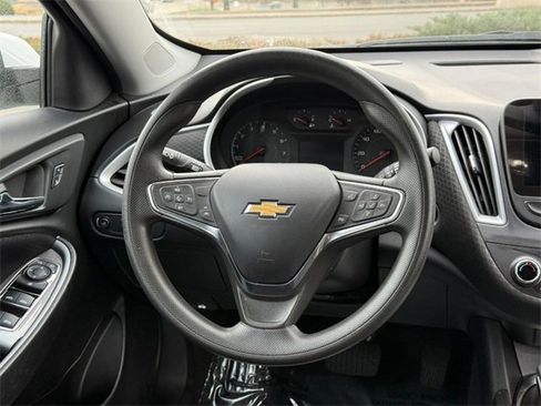 Used 2024 Chevrolet Malibu LT image 13