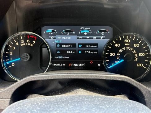 Used 2015 Ford F150 Platinum w/ Equipment Group 701A Luxury AWD/4WD image 11
