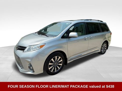 Used 2020 Toyota Sienna XLE Premium AWD/4WD image 3