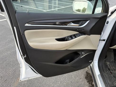 Used 2020 Buick Enclave Premium w/ Sun and Sites Package FWD image 12