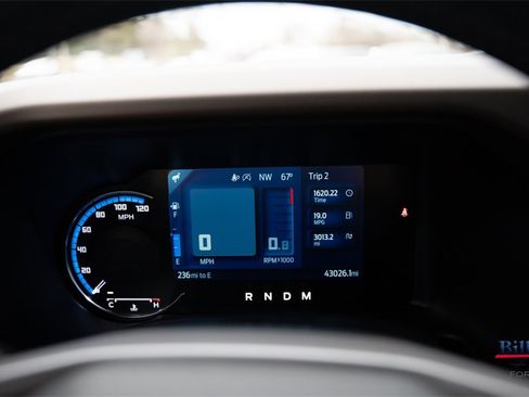 Certified 2023 Ford Bronco Outer Banks w/ Sasquatch Package image 24