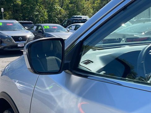 Used 2018 Nissan Rogue SV AWD/4WD image 31