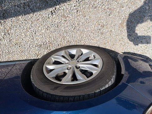 Used 2019 Chevrolet Malibu LT image 5