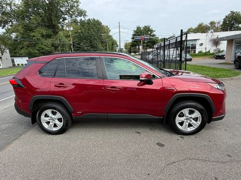 Used 2020 Toyota RAV4 LE w/ All Weather Liner Package AWD/4WD image 4