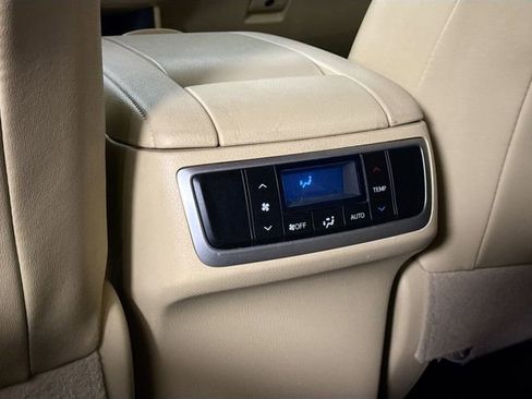 Used 2019 Toyota Highlander Limited image 46