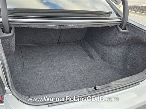 Used 2019 Dodge Charger SXT image 12