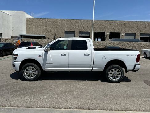 New 2026 RAM 2500 Laramie w/ Sport Appearance Package AWD/4WD image 3