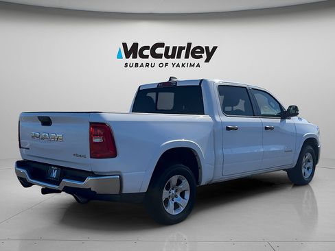 Used 2025 RAM 1500 Big Horn AWD/4WD image 5