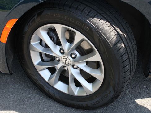 Used 2025 Chrysler Pacifica Select AWD/4WD image 20