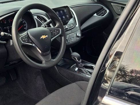 Used 2024 Chevrolet Malibu LT image 30