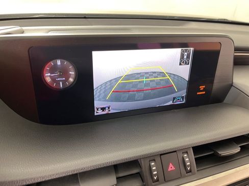 Used 2020 Lexus ES 300h w/ Premium Package image 29