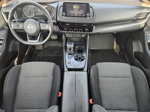 Used 2021 Nissan Rogue SV image 22