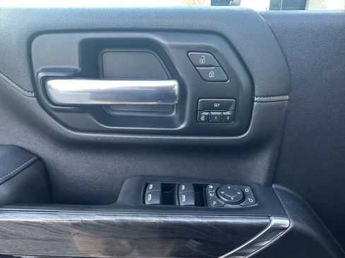 Used 2020 Chevrolet Silverado 2500 LTZ image 33