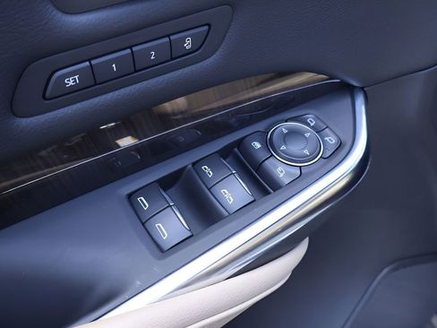 Certified 2024 Cadillac XT4 Premium Luxury image 10