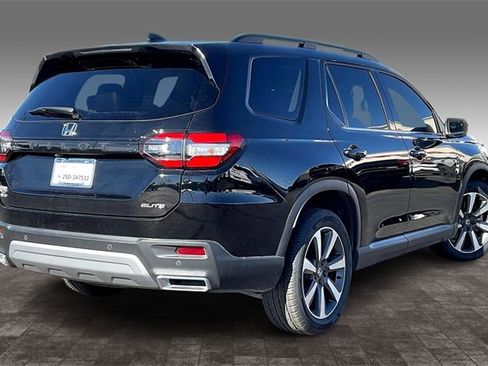 Used 2023 Honda Pilot Elite image 2