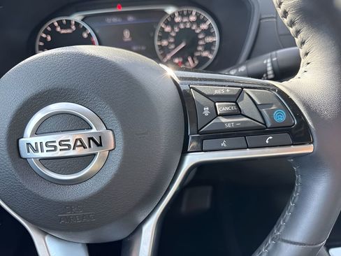 Used 2021 Nissan Altima 2.5 SV w/ SV Premium Package image 16