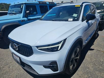 Used 2026 Volvo XC40 B5 Plus w/ Protection Package Premier