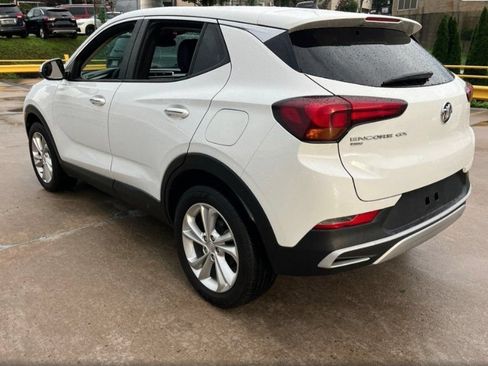 Used 2022 Buick Encore GX Preferred w/ Cold Weather Comfort Package AWD/4WD image 9