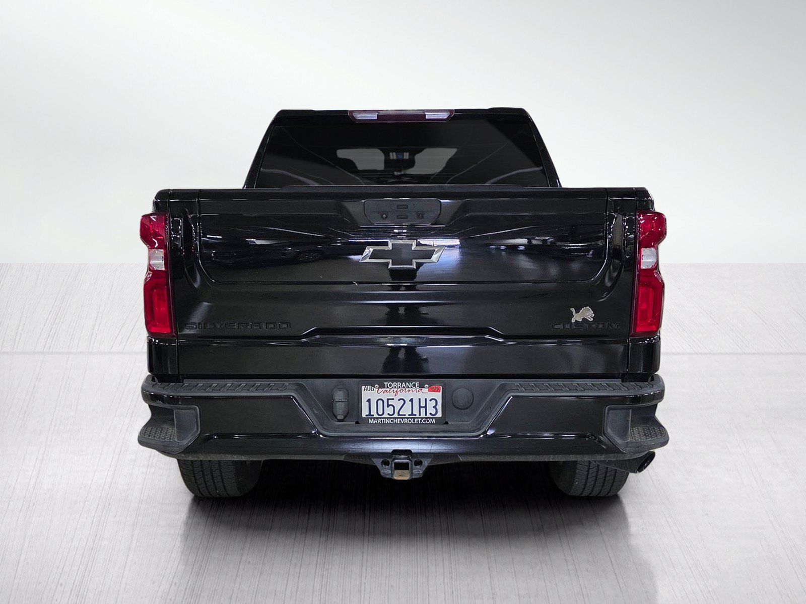 Used 2021 Chevrolet Silverado 1500 Custom w/ LPO, Dark Essentials Package RWD image 6