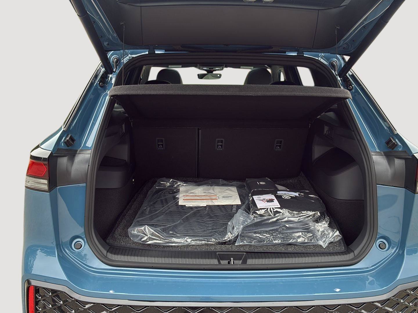 New 2026 Volkswagen Tiguan SE R-Line AWD/4WD image 22