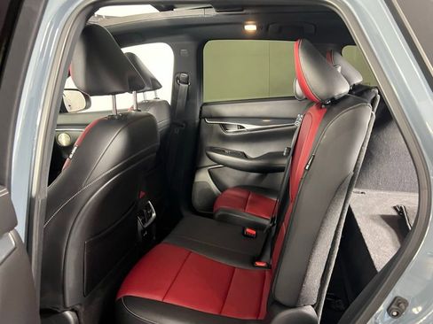 Used 2024 INFINITI QX50 Sport image 31