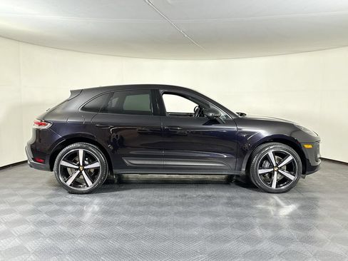 Certified 2023 Porsche Macan AWD/4WD image 8