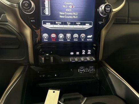 Used 2019 RAM 2500 Laramie AWD/4WD image 21