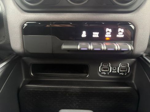 Used 2022 RAM 1500 Big Horn AWD/4WD image 44