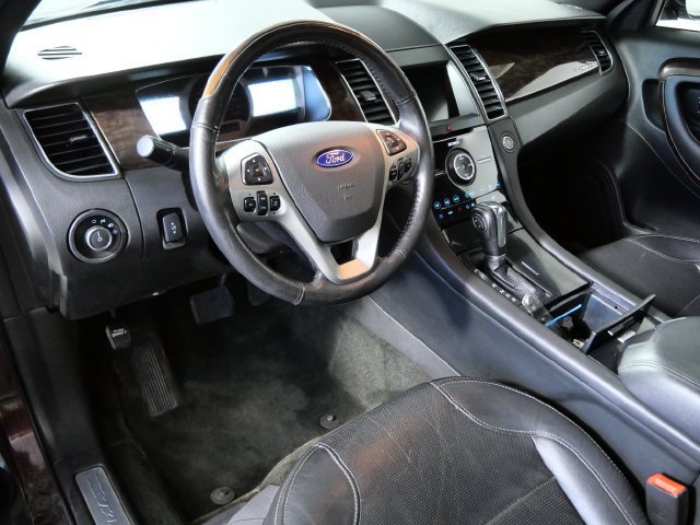 Used 2018 Ford Taurus Limited AWD/4WD image 3