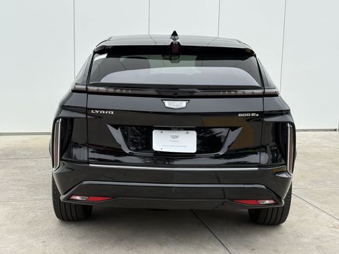 Used 2024 Cadillac Lyriq Luxury w/ LPO, Floor Liner Package AWD/4WD image 8