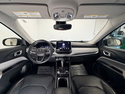 Used 2022 Jeep Compass Latitude AWD/4WD image 10
