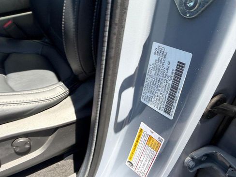 Used 2025 Honda Pilot Touring image 27