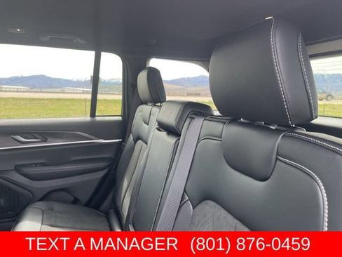 New 2026 Jeep Grand Cherokee Altitude AWD/4WD image 16