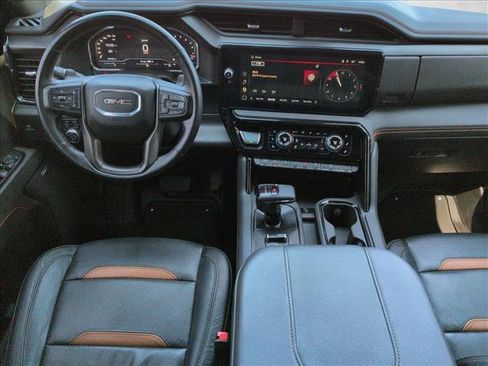 Used 2025 GMC Sierra 1500 AT4 w/ Technology Package AWD/4WD image 24