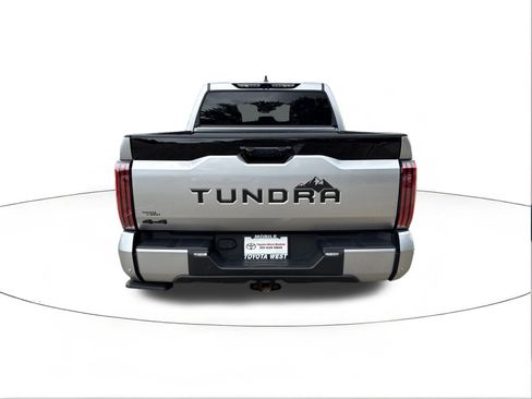 Used 2025 Toyota Tundra Platinum AWD/4WD image 4
