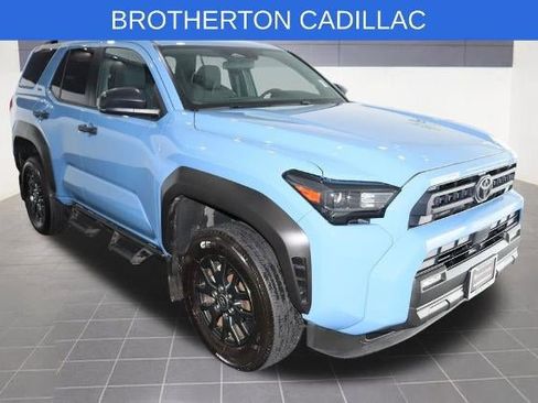 Used 2025 Toyota 4Runner SR5 AWD/4WD image 9