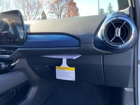 New 2026 Chevrolet Equinox EV LT image 18