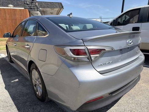 Used 2016 Hyundai Sonata SE FWD image 4