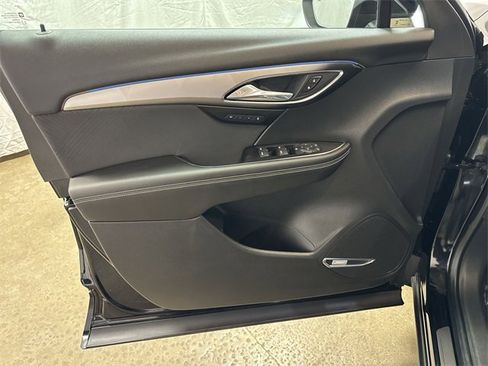 Used 2025 Buick Envision Sport Touring image 23