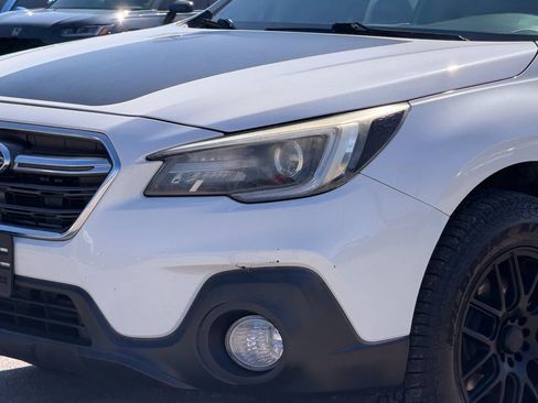 Used 2019 Subaru Outback 2.5i Touring w/ Popular Package #3A AWD/4WD image 10