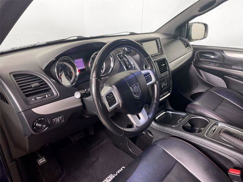 Used 2017 Dodge Grand Caravan GT FWD image 22