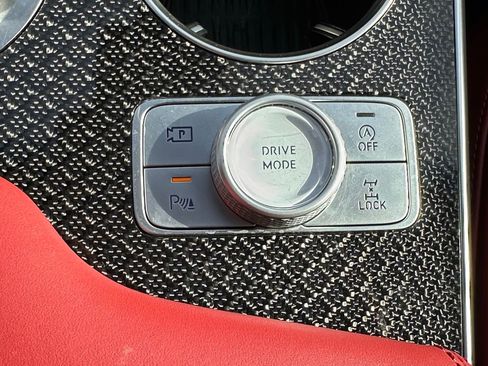 Used 2025 Genesis GV80 3.5T e-SC image 40