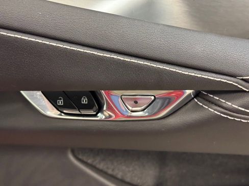 Used 2024 Chevrolet Corvette Stingray Preferred Conv w/ Z51 Performance Package image 23