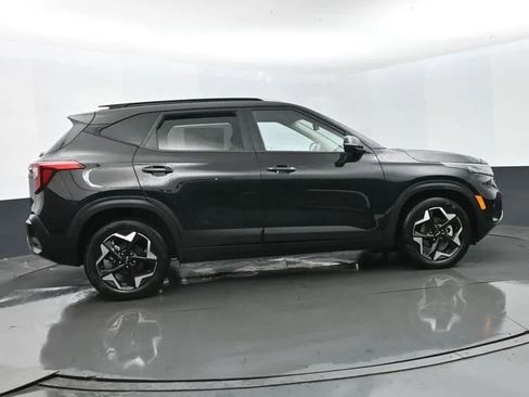 Used 2025 Kia Seltos S FWD image 4