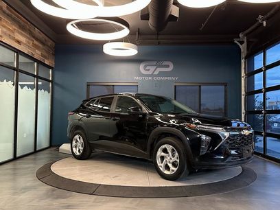 Used 2025 Chevrolet Trax LS w/ LS Convenience Package
