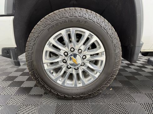 Used 2022 Chevrolet Silverado 3500 High Country w/ Z71 Off-Road Package image 13