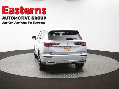 Used 2024 Mitsubishi Outlander SE AWD/4WD image 36