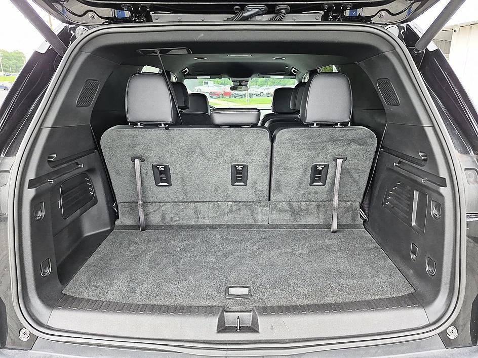 Certified 2026 Chevrolet Traverse LT FWD image 32